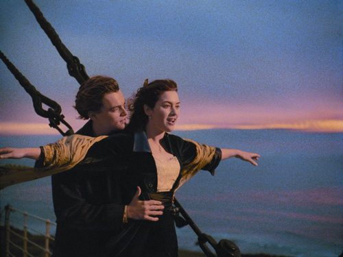 《泰坦尼克号》：世俗、灾难与爱情神话