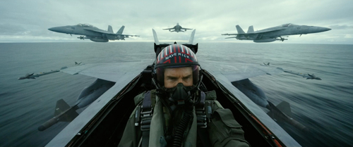 《壮志凌云2》：空战叙事经典的谢幕与好莱坞英雄主义的歧路