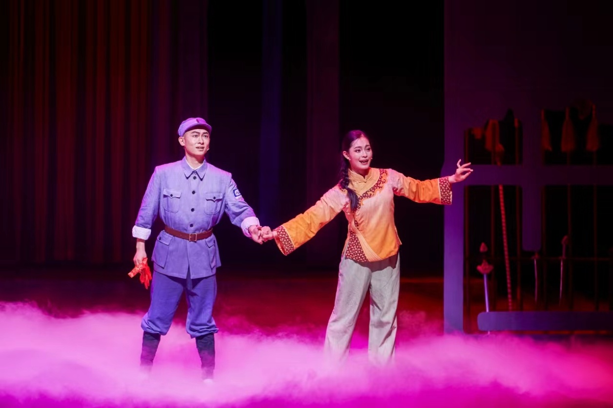 大型现代淮海戏《戏班子》：淮海大地上的红色壮歌