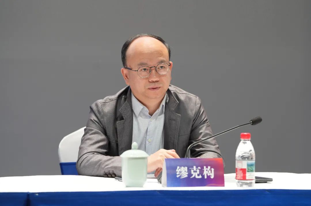 64位新媒体骨干“会师”上海，打磨文艺批评“利器”
