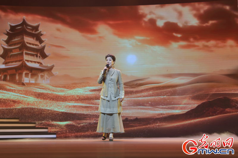 第十届中国戏剧奖梅花表演奖和曹禺剧本奖在上海揭晓
