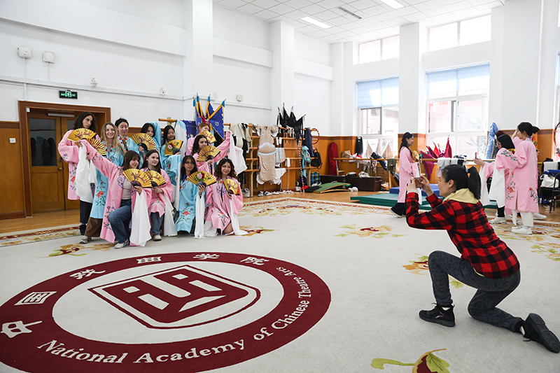 情系中轴，戏韵传情——中国戏曲学院举办国际学生戏曲工作坊
