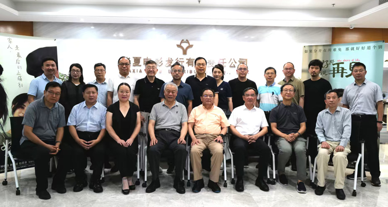 探讨生命终点的尊严与温暖
