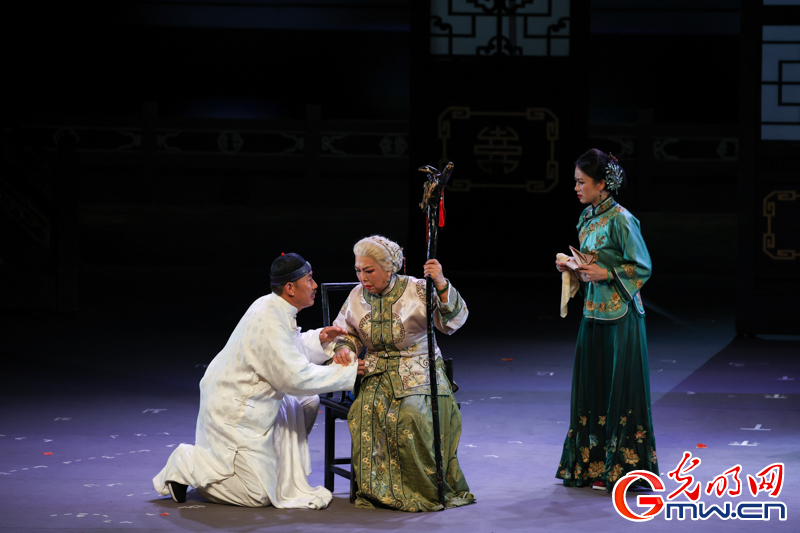 话剧《立秋》明星版在北京上演