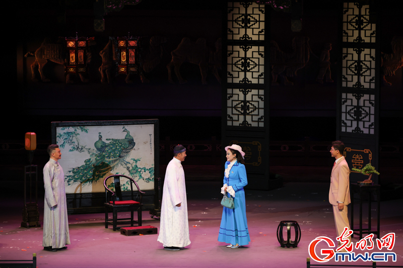 话剧《立秋》明星版在北京上演