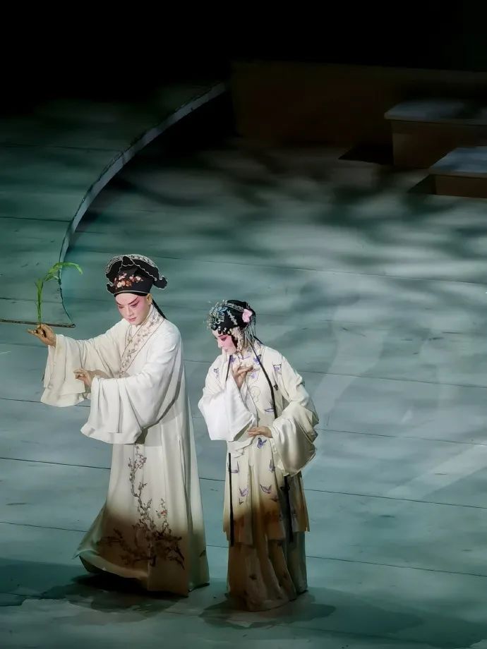 什么是“当代昆剧”——《牡丹亭青春版》演出二十周年有感