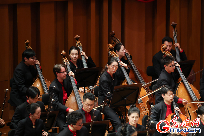 “礼赞新时代 奋进新征程”大型主题音乐会在京上演