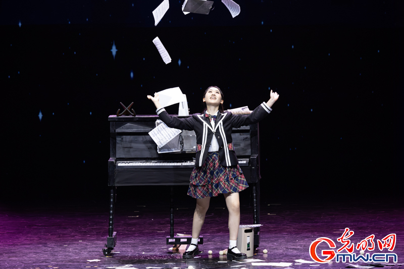 “艺苑撷英——2025年全国优秀青年艺术人才展演”杂技专场在二七剧场上演 “艺苑撷英——2025年全国优秀青年艺术人才展演”杂技专场在二七剧场上演