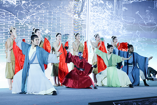 《天工开物》圆桌会在京举行,共话科技典籍的当代价值 《天工开物》圆桌会在京举行,共话科技典籍的当代价值