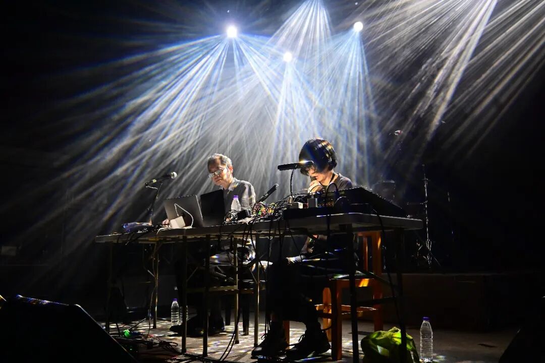 注意力争夺战:入侵音乐节的流量明星