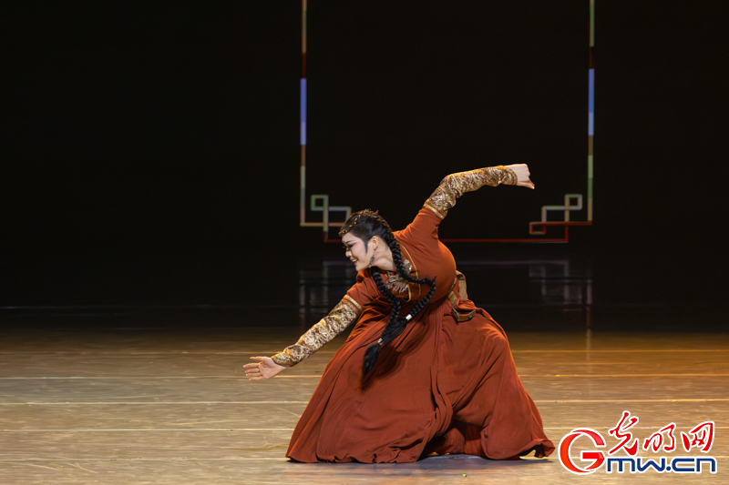 “艺苑撷英——2025年全国优秀青年艺术人才展演”舞蹈专场在京举行