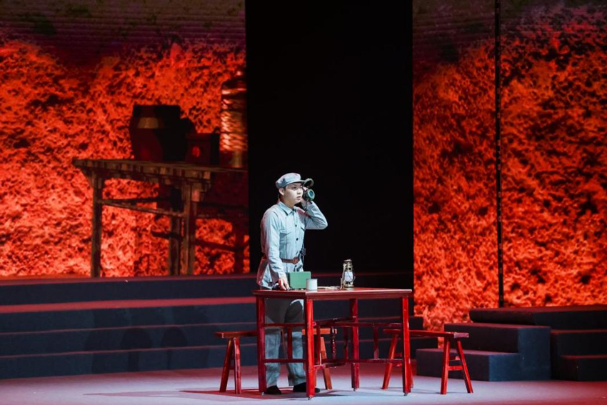 壮哉复兴路，美哉少年人——观音乐史诗剧《风华正茂》