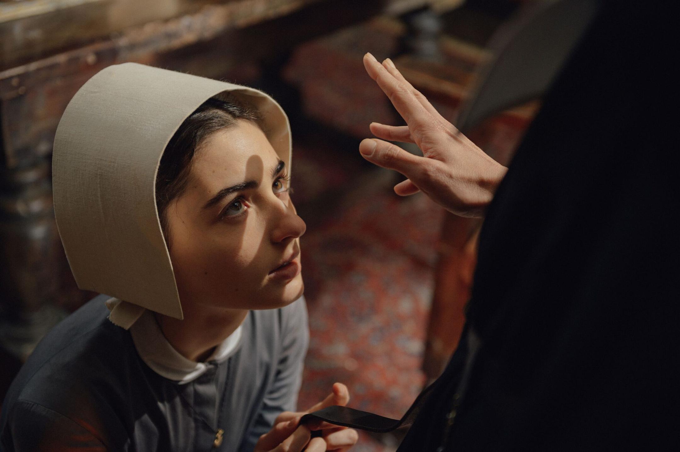 以凝视破牢笼，以代价换自由