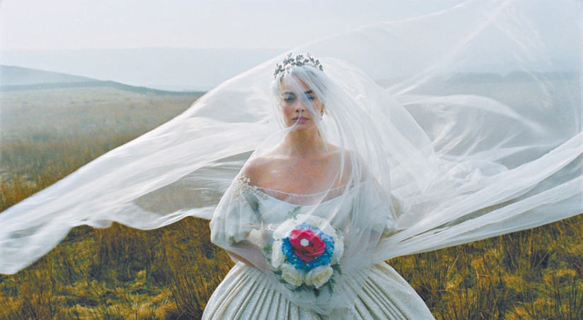 别把经典改“薄”了 ——从新版《呼啸山庄》看改编之失