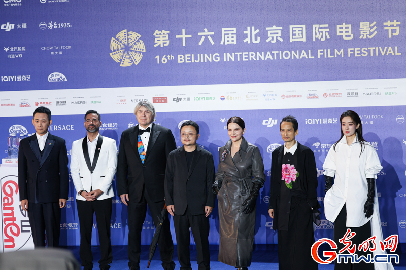 第十六届北京国际电影节开幕