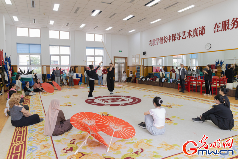 《白蛇新语》戏曲表演工作坊在中国戏曲学院启动 《白蛇新语》戏曲表演工作坊在中国戏曲学院启动