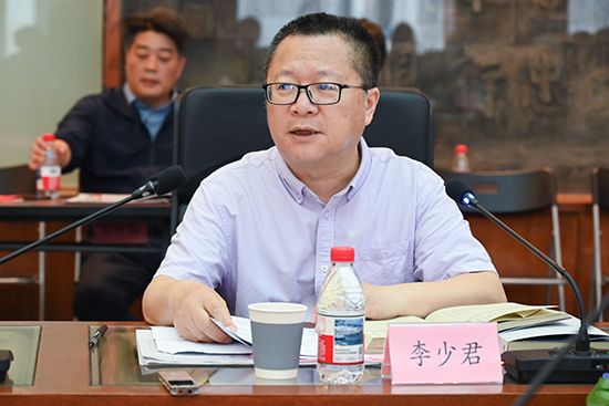 周立文诗集《分野》研讨会在京举行 周立文诗集《分野》研讨会在京举行