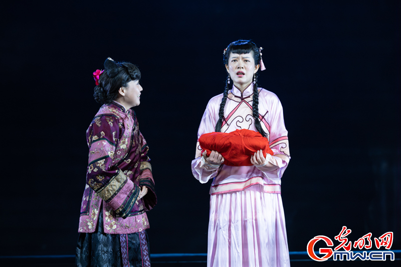 话剧《赶大营》亮相梅兰芳大剧院,第七届全国少数民族文艺会演正式开启 话剧《赶大营》亮相梅兰芳大剧院,第七届全国少数民族文艺会演正式开启