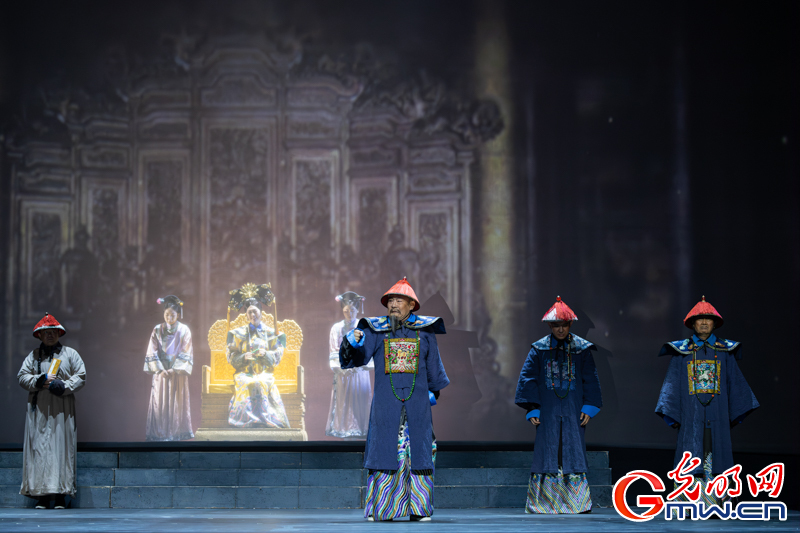 话剧《赶大营》亮相梅兰芳大剧院,第七届全国少数民族文艺会演正式开启 话剧《赶大营》亮相梅兰芳大剧院,第七届全国少数民族文艺会演正式开启