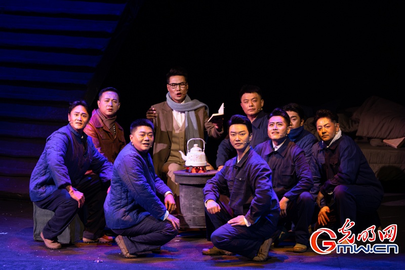 歌剧《青春铸剑221》在京上演,弘扬“两弹一星”精神 歌剧《青春铸剑221》在京上演,弘扬“两弹一星”精神