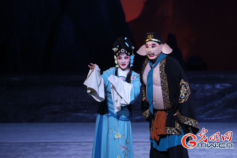 婺剧《三打白骨精》亮相中央歌剧院,西游故事焕新颜 婺剧《三打白骨精》亮相中央歌剧院,西游故事焕新颜