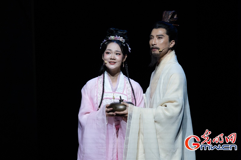 音乐剧《南孔》在京上演,演绎孔氏南宗传奇 音乐剧《南孔》在京上演,演绎孔氏南宗传奇