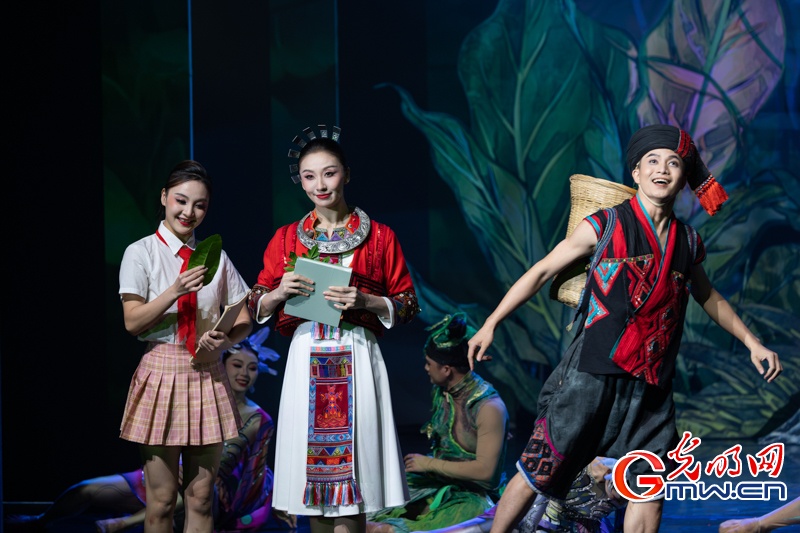 舞蹈诗《共同家园》在京上演,演绎人与自然和谐新篇 舞蹈诗《共同家园》在京上演,演绎人与自然和谐新篇