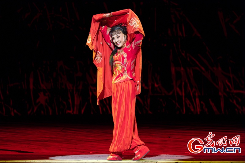 京剧《红高粱》在京上演,抒写百姓抗战故事 京剧《红高粱》在京上演,抒写百姓抗战故事