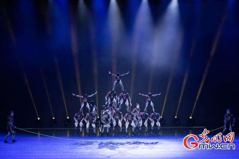 艺苑撷英——2026年全国优秀青年杂技人才展演在京上演